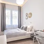 Super - New - Comfy