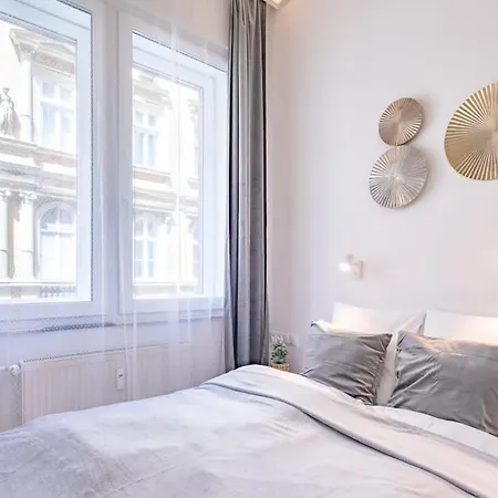 Super - New - Comfy